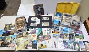 lot 100 image: Large Lot of Assorted Vintage Postcards