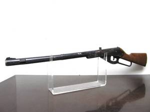 lot 65 image: Working Vintage DAISY BB Gun