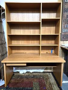 lot 2 image: Very Nice MCM Danish Modern Teak Wood Desk - Made in Denmark - NEW FURNITURE - Fornem Mobelkunst 