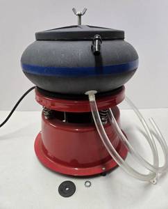 lot 244 image: Working Thumlers Tumbler Ultra-Vibe 18 Rock Tumbler