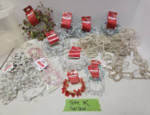 lot 261 image: Lot of Brand New Higher End Garland & Christmas Decor
