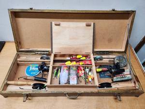 lot 168 image: Excellent Large Wooden Carrying Case wIce Fishing Rods Lures & Supplies