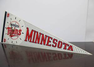 lot 136 image: Working Vintage MN TWINS Pennant Wall Clock