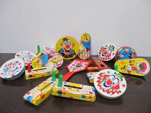 lot 144 image: Collection of Vintage Tin Litho Noisemaker Toys