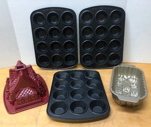lot 305 image: Group of Brand New NORDIC WARE Molds & CupcakeMuffin Pans