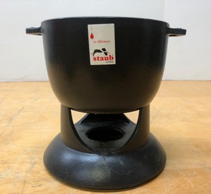 lot 308 image: New Unused STAUB Cast Iron Petite Fondue Pot 