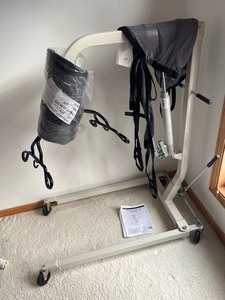 lot 331 image: Complete Working INVACARE Model RPS350-1 Medical Stand-Up Patient Lift 