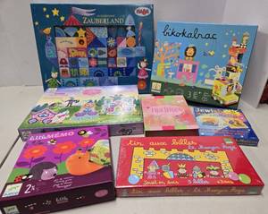 lot 361 image: Group of Brand New Higher End Childrens Games & Art Sets