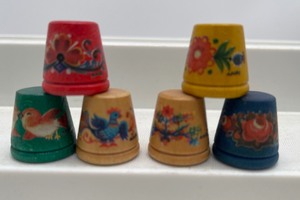 lot 73 image: Six Vintage Anri Torriart Wood Thimbles