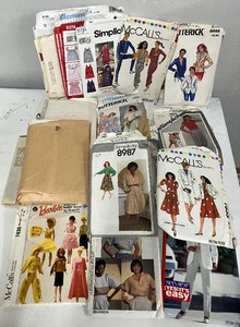 lot 37 image: Vintage Sewing Patterns Barbie 1964 McCalls Official Mattel Inc