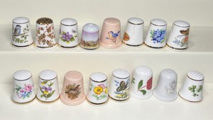 lot 52 image: Sixteen Wildlife and Nature Thimbles
