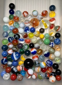 lot 61 image: One Hundred Vintage (100) Marbles (LOT 4)
