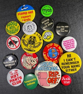 lot 62 image: Nineteen Vintage Funny Pins  Buttons Pinback Novelty