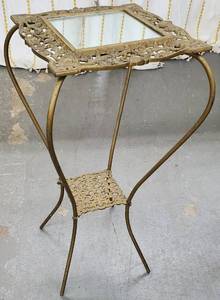 lot 149 image: Antique Victorian Brass Fern Plant Stand with Mirrored Top