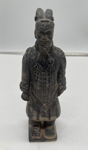 lot 227 image: Vintage Japanese Warrior Figure