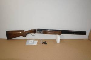 lot 1R image: American Arms Silver II 12 Gauge OverUnder Shotgun - 26 Barrel