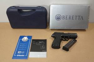 lot 1G image: Beretta PX4 Storm 9mm Semi-Auto Pistol - 2 17-Round Magazines