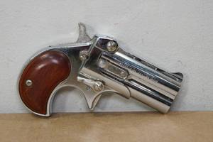 lot 1F image: Davis Industries D-25 .25 ACP Derringer Pistol