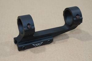 lot 29 image: Ultralight Scope Mount - 1, Black