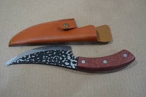 lot 58 image: Carbon Steel Viking Co Hammered Knife