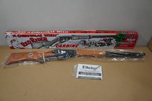 lot 89 image: Daisy Red Ryder 650 Shot A Christmas Wish BB Gun