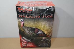 lot 92 image: Walking Tom Decoy