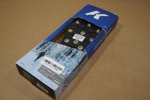 lot 116 image: Korkers Interchangeable Sole System Triple Threat Carbide Spike -Size 9