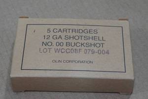 lot 200 image: 5 Winchester 12 Gauge 2-34 Military Grade 00 Buckshot Shotshells