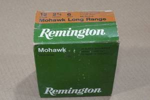 lot 208 image: 25 Remington Mohawk 12 Gauge 2-34 6 Shot Long Range Shotshells