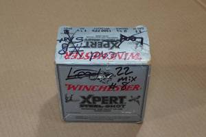 lot 211 image: 22 Mixed 12 Gauge 2-34 8 Shot Shotshells