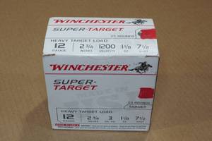 lot 224 image: 25 Winchester Super Target 12 Gauge 2-34 Heavy Target 7-12 Shot Shotshells
