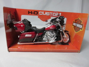 lot 4 image: 2013 Electra Glide Harley Davidson ...