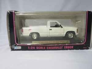 lot 16 image: Scale Chevrolet Truck 454SS 124 i...
