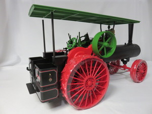 lot 39 image: Case Steam Traction Engine  in box...
