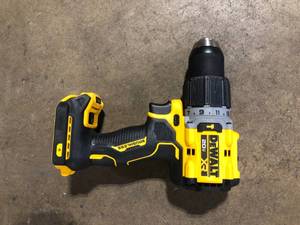 DEWALT 20V Compact Cordless 12 in. Hammer Drill (Tool Only)   Customer Returns See Pictures