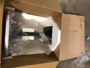 Steve Miller Round table Customer Returns See Pictures