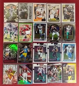 lot 65 image: (20) Football Rookie Cards