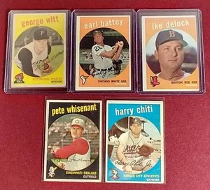 lot 104 image: (5) 1959 Topps Baseball Cards