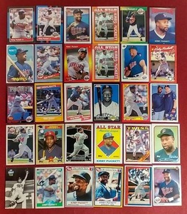 lot 125 image: (30) Kirby Puckett Cards