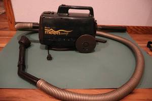 lot 97 image: VacuumHusky Meen Sweep wAccessories