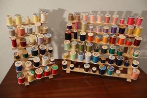 lot 114 image: Sewing AccessoriesThread Spool Rack wContents