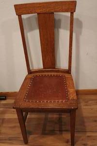 lot 28 image: Beautiful Refinished Antique Oak Leather Seat Tacked Chair
