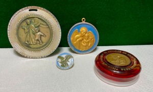 lot 102 image: CollectiblesReligious Vintage French Rosary Case Miniature Box Container of Saint Therese, Sainte Teresia of Lisieux, France Spiritual, Religious Necklace Medallions
