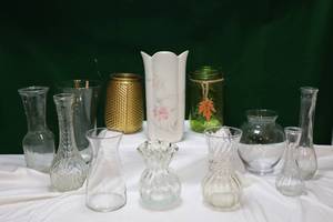 lot 47 image: Home DeCorVariety of Flower Vases Glass Porcelain Japan Ftd Hand Blown Etc
