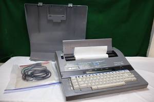 lot 38 image: Vintage Smith-Corona Electric Typewriter