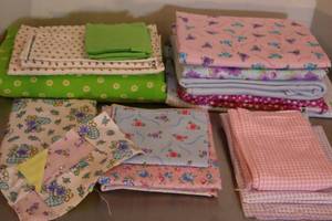 lot 158 image: Quilting Sewing Bulk FabricsBaby Girl Toddler