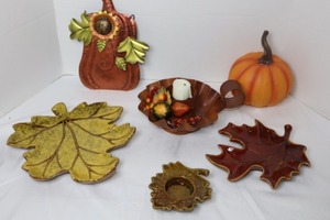 lot 193 image: Holiday DeCor