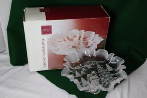 lot 220 image: Home DeCorChristmas Holiday Winter Table DeCor