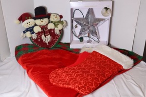 lot 206 image: Home DeCorChristmas Holiday Winter DeCor