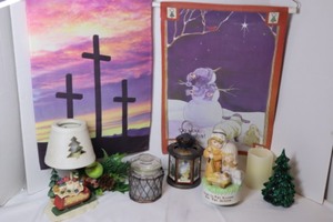 lot 209 image: Home DeCorChristmas Holiday Winter DeCor